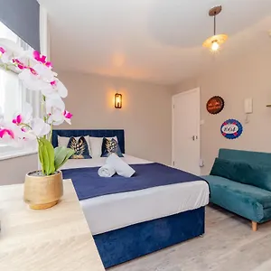  Apartment Flash Sale Super I Next To Seafront I King Size Bed I Ms19