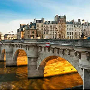 Unforgettable In The Heart Of Apartment Paris